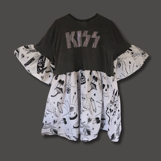 KISS - White & Black Witchy Illustration Print Smock Dress (3XL)