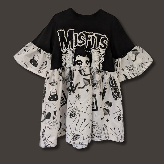 Misfits - Witchy Illustration Print Smock Dress (XL)